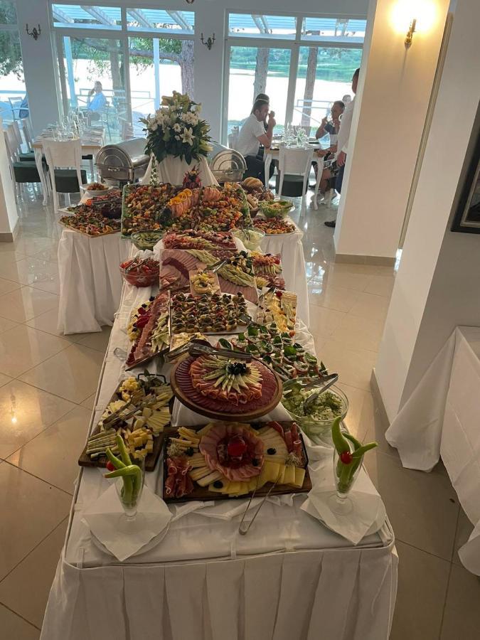 Garni Hotel Oblacinsko Jezero Oblacina Екстериор снимка