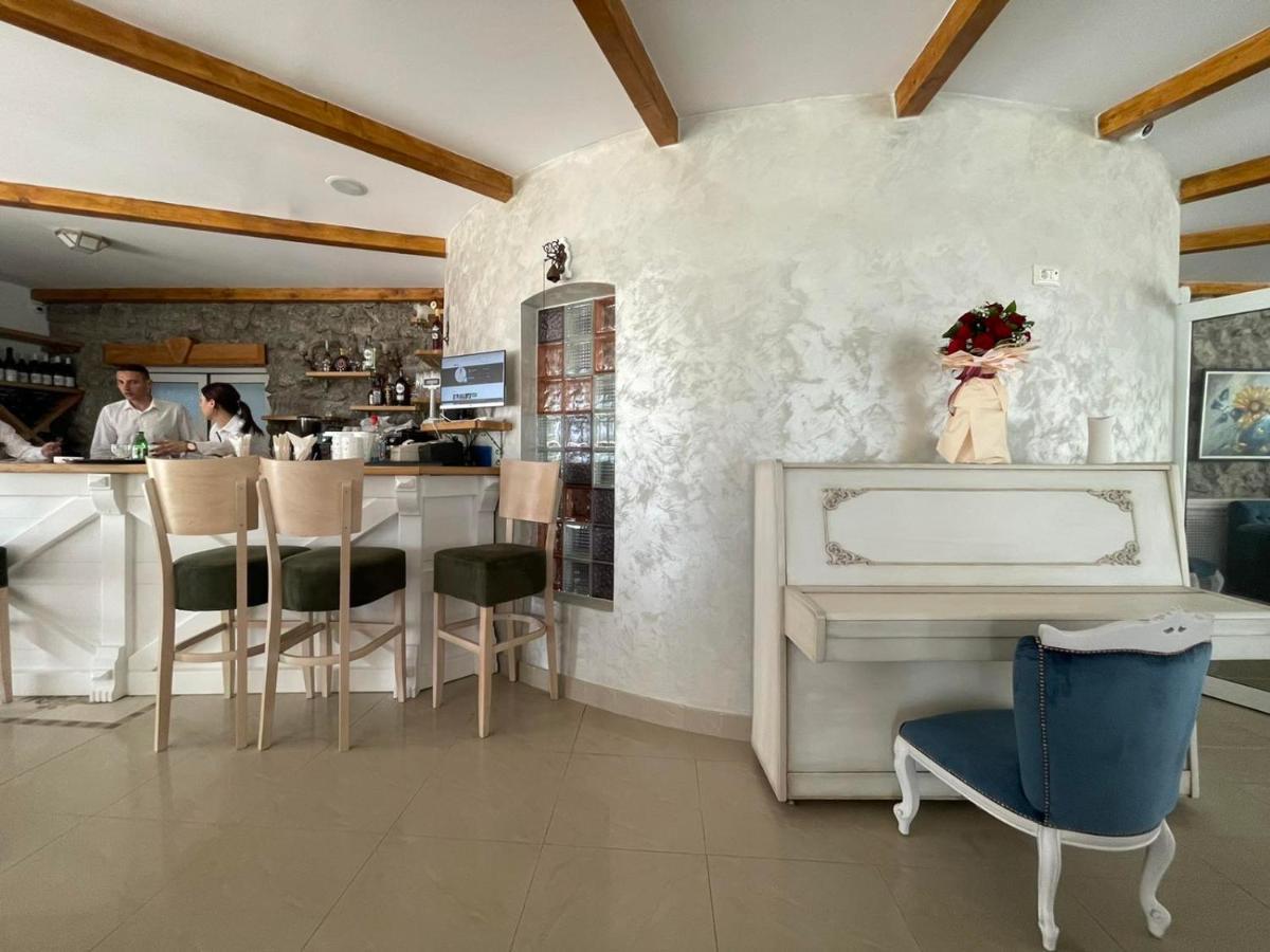 Garni Hotel Oblacinsko Jezero Oblacina Екстериор снимка