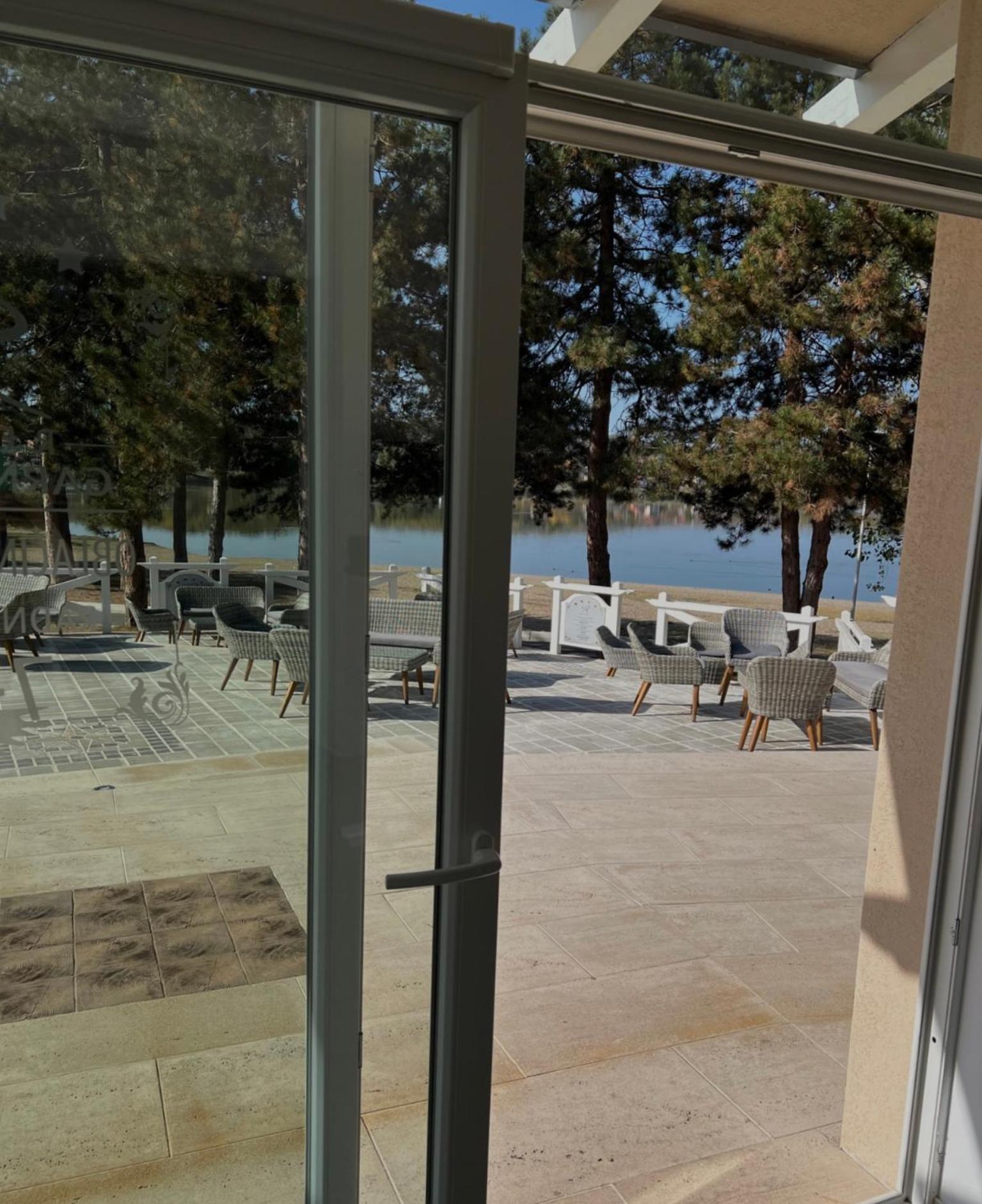 Garni Hotel Oblacinsko Jezero Oblacina Екстериор снимка